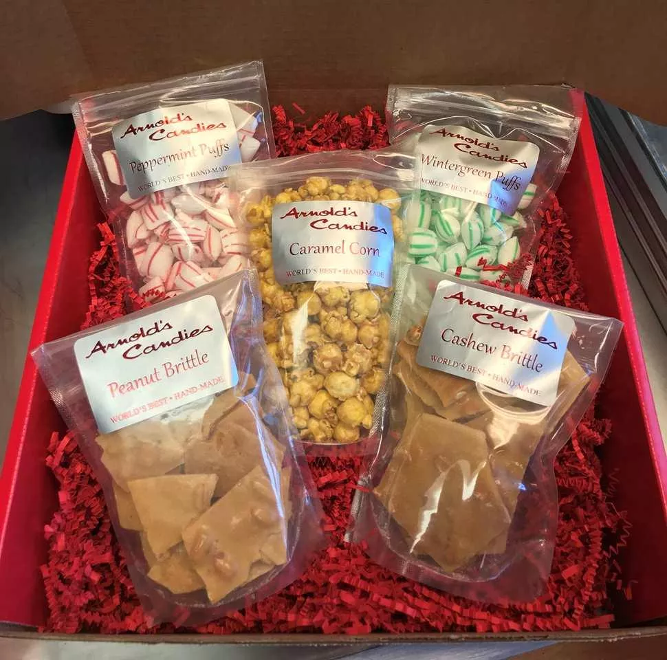 Arnold's Candies Sweetheart Gift Box - 1 Unit