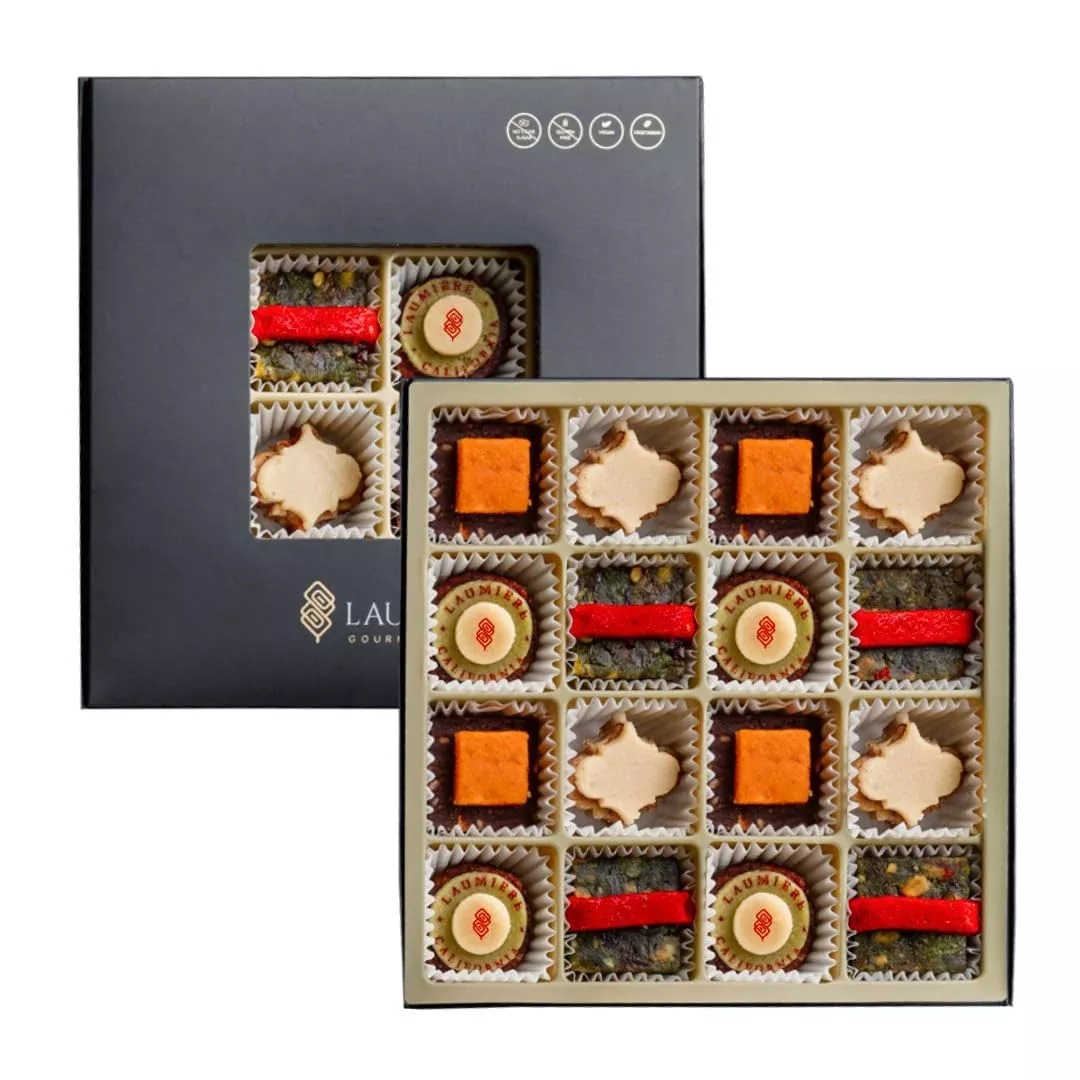 Laumiere Gourmet Fruits - Le Cadeau Parfait Collection Square (16 Pcs) - Gift Dried Fruits And Nuts Basket - Gluten Free - No Ad