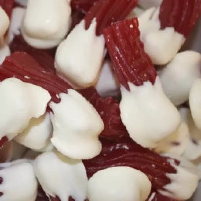 White Chocolate Dipped Strawberry Australian Licorice