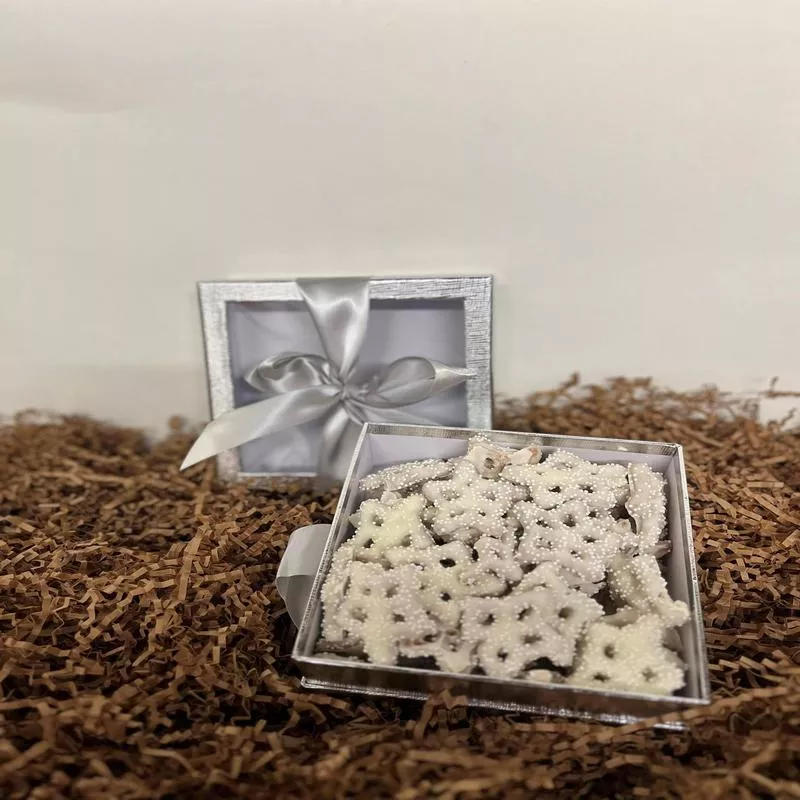 White Chocolate Snowflake Pretzels Gift Box