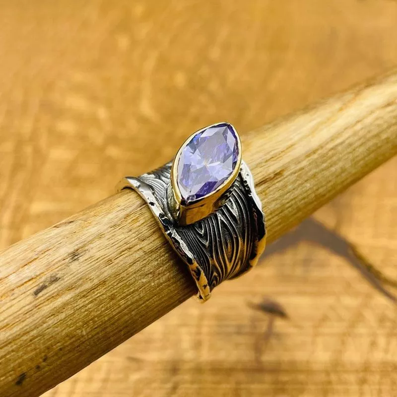 Women 's Amethyst Silver Ring