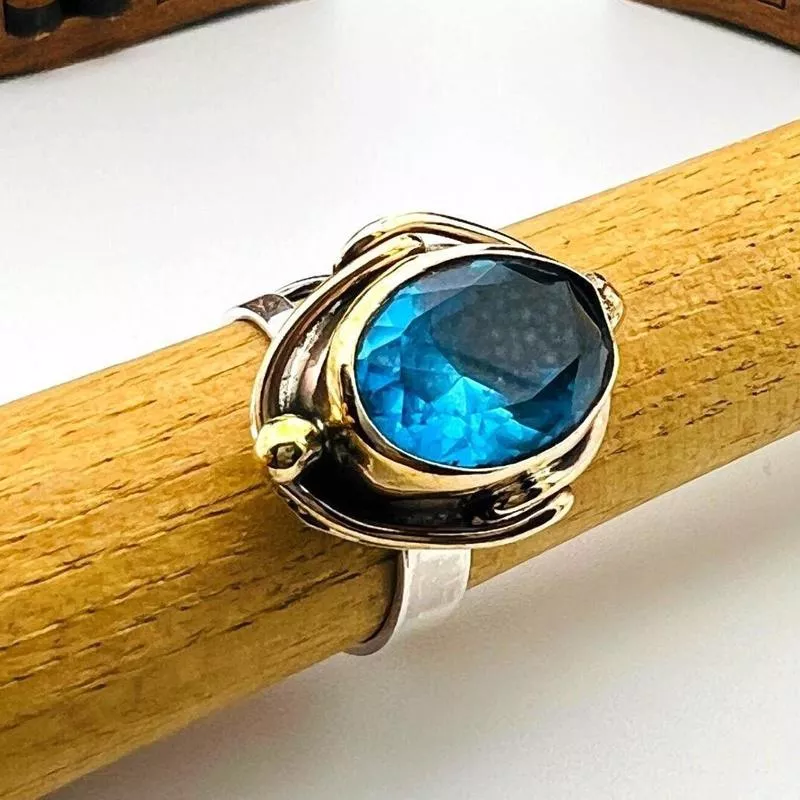 Women 's Aquamarine Stone Ring