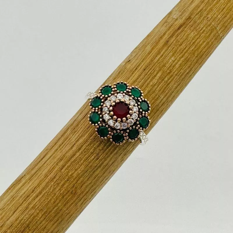 Women 's Emerald Silver Ring