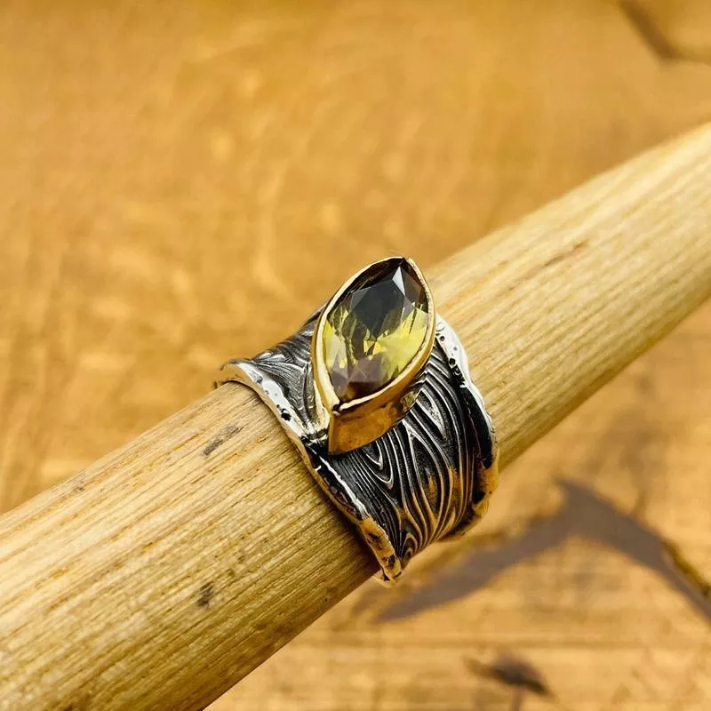 Women 's Zultanite Silver Ring